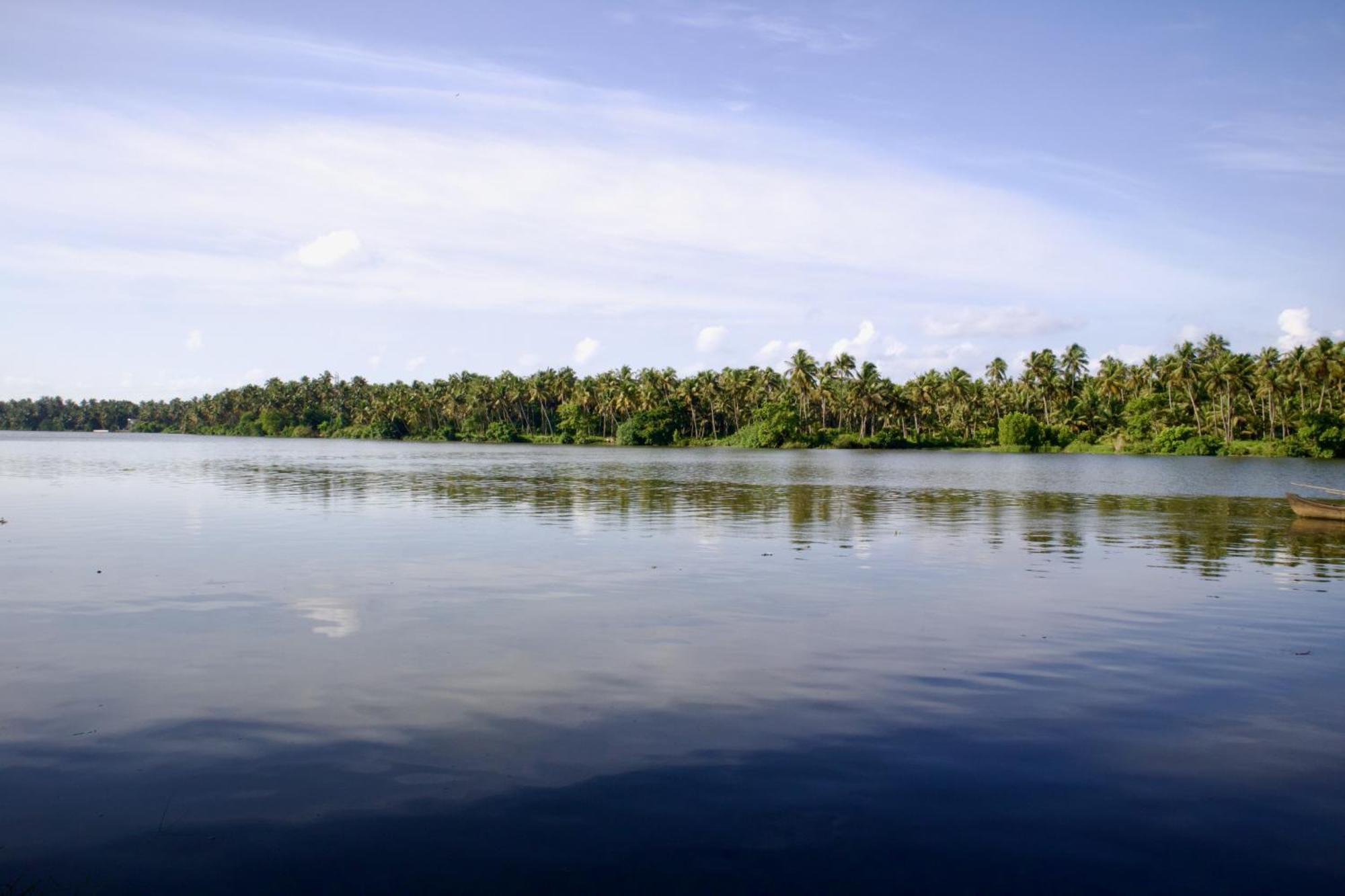 Ambili Riverfront Villa With Party Hall Irimbranallur Exterior foto